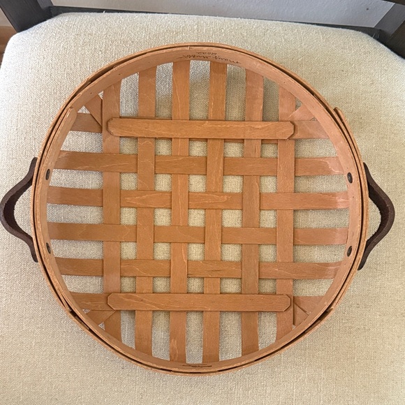 Dresden & Company Woven Round Handled Serving Basket Made in USA Brown - Picture 1 of 6